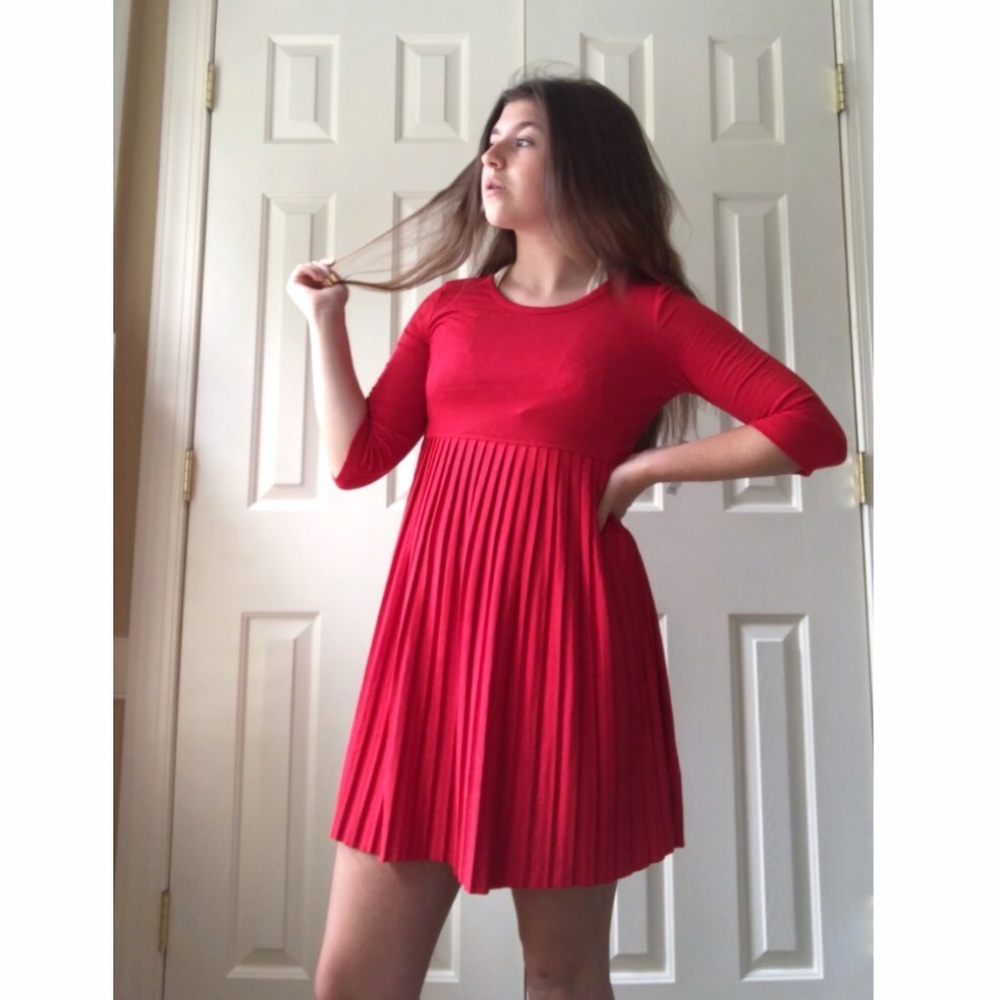 Quarter sleeve red mini dress - Picture 2 of 5